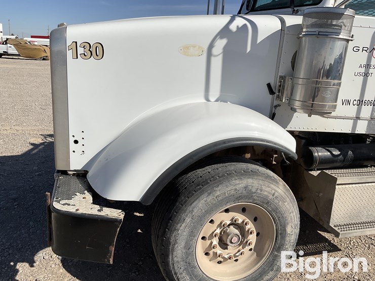 peterbilt-367-image-17