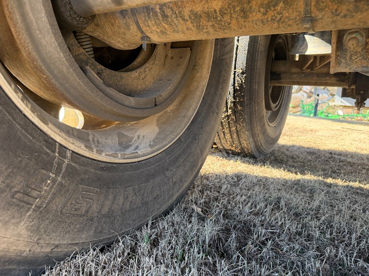 wilson-hopper-bottom-image-11