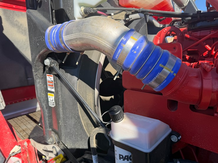 peterbilt-589-image-61