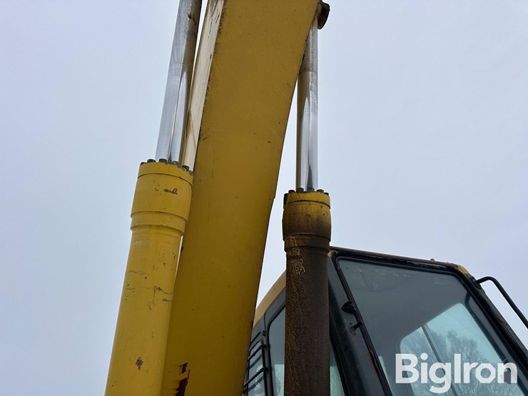 komatsu-pc250-lc-6lc-image-16