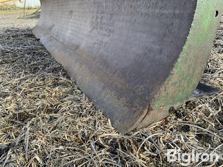 john-deere-12-image-10