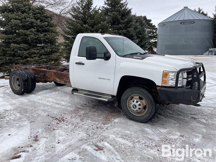 chevrolet-silverado-3500hd-image-3