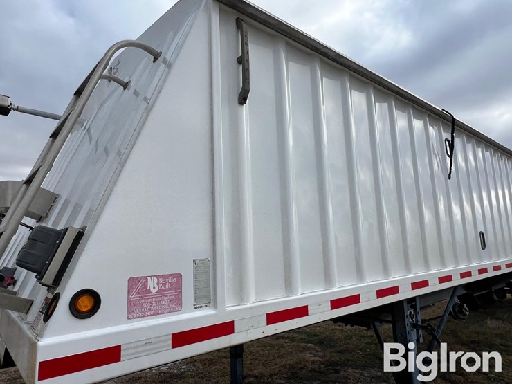 2011-neville-trailer-image-14