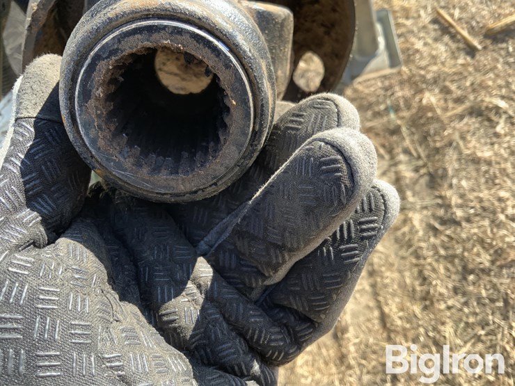 john-deere-560m-image-10