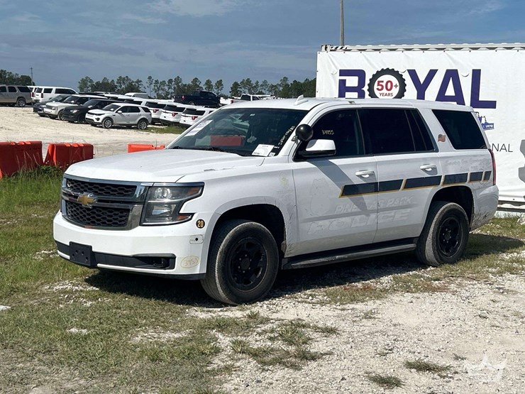 2016-chevrolet-tahoe-image-1