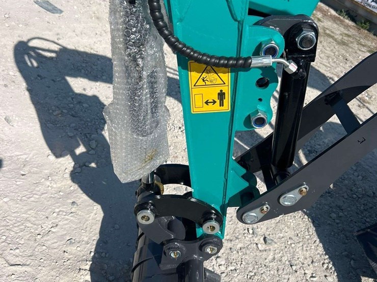 unused-2025-cfg-industrial-qk16r-mini-excavator-image-14