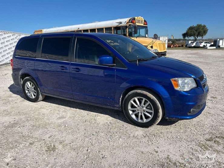 2019-dodge-grand-caravan-image-2