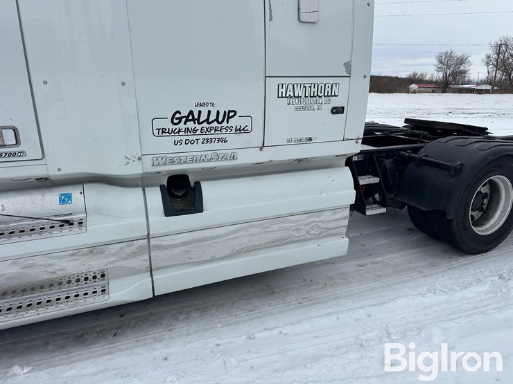 2016-western-star-5700xe-image-10