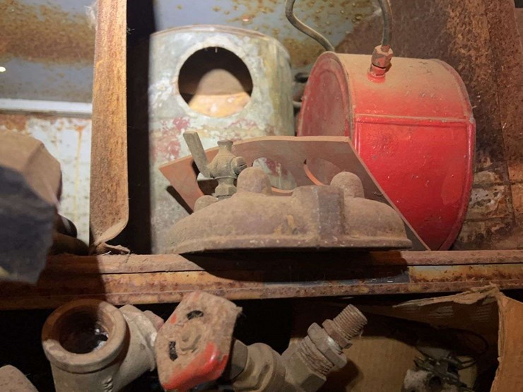 contents-of-shelving-image-10