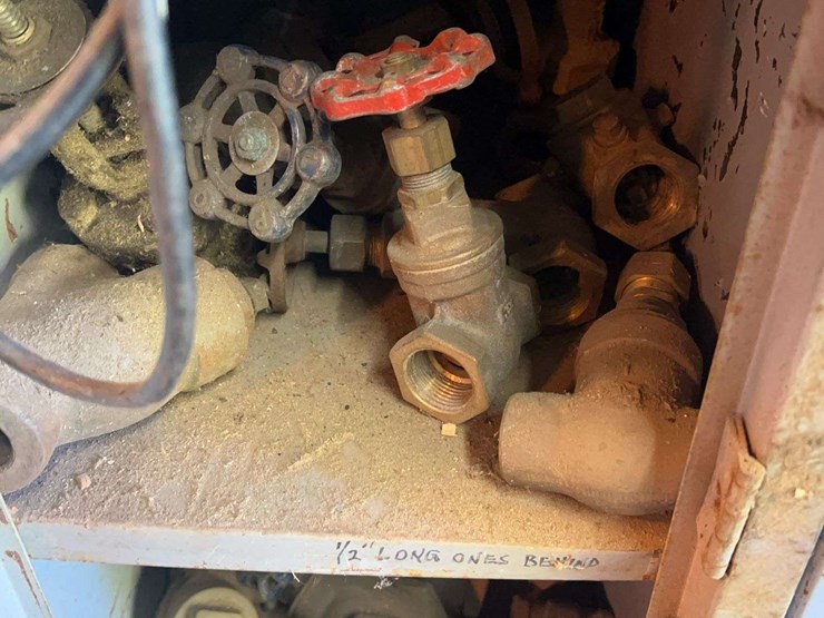 contents-of-shelving-image-7