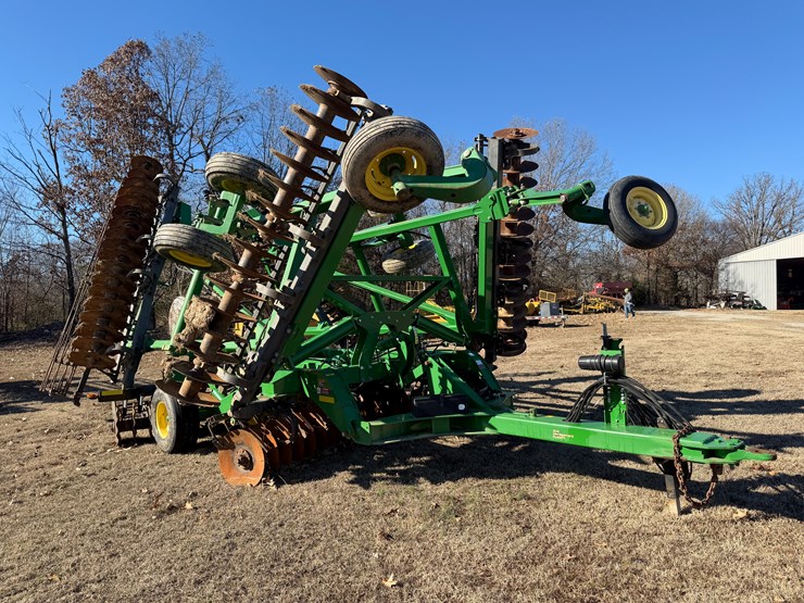 john-deere-2623vt-image-1