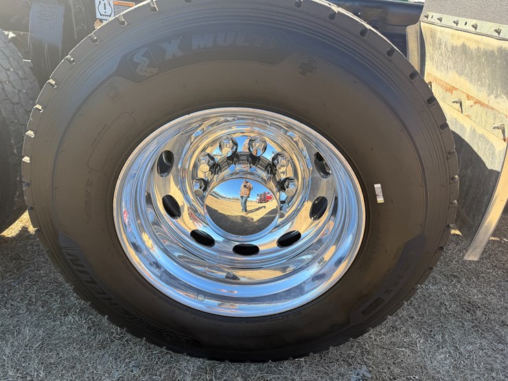 peterbilt-589-image-49