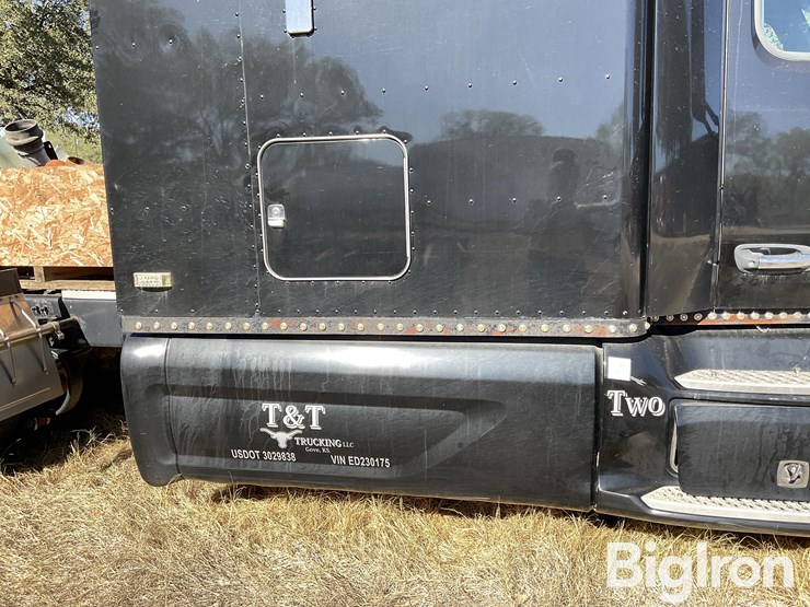 2014-peterbilt-579-image-10