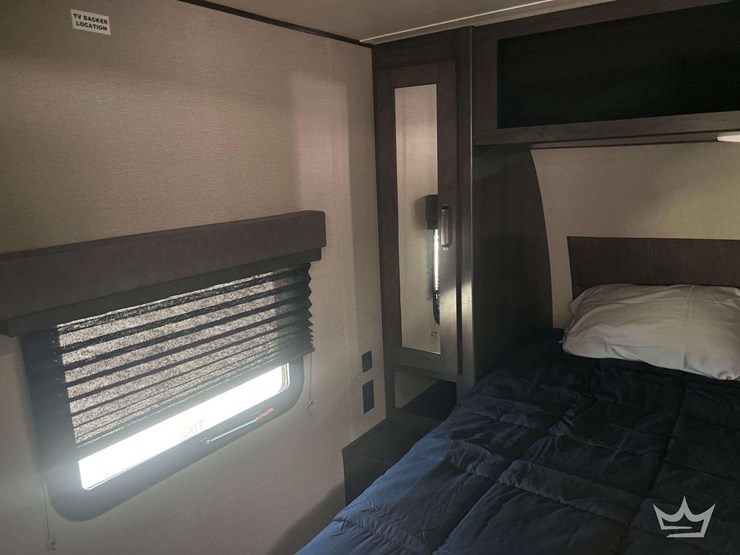 2022-transcend-xplor-245rl-30ft.-t/a-travel-trailer-image-17