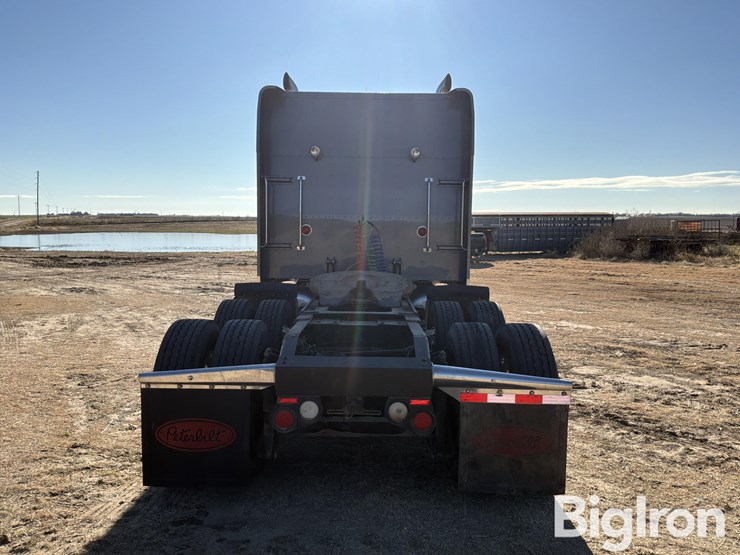 2010-peterbilt-389-image-6