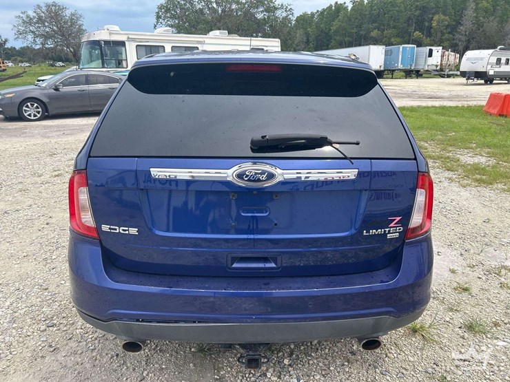 2013-ford-edge-image-21