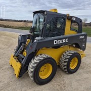 DEERE 332E