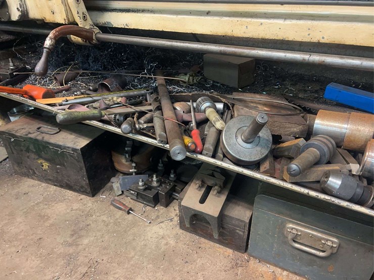 large-lathe-and-lathe-supplies-image-21