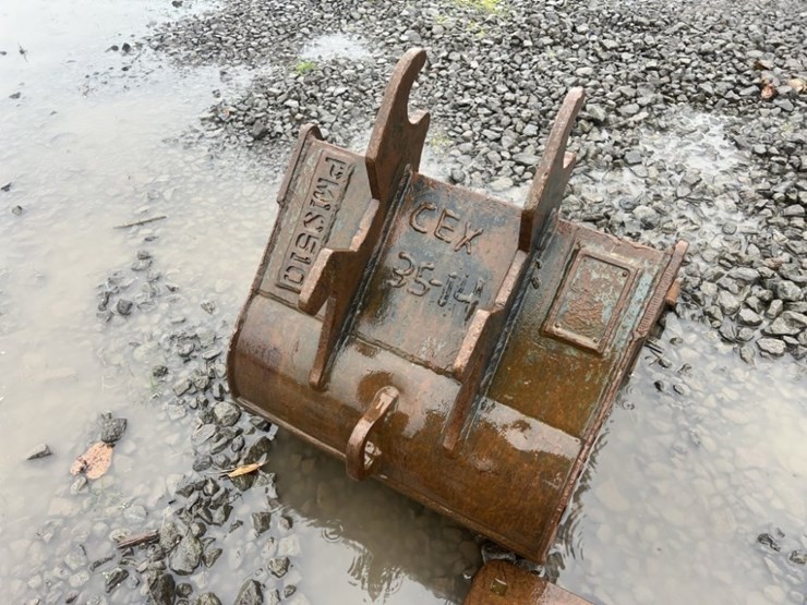 cws-22"-dig-bucket-w/cutting-edge-image-4