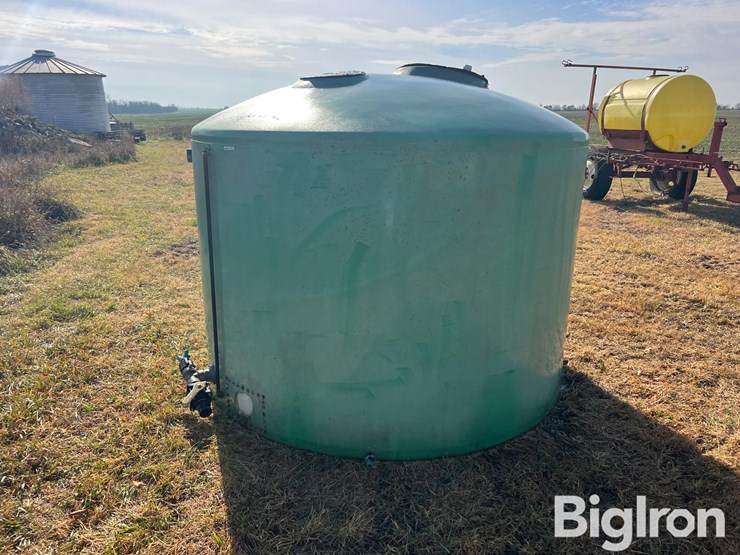 1300-gal-poly-tank-image-6
