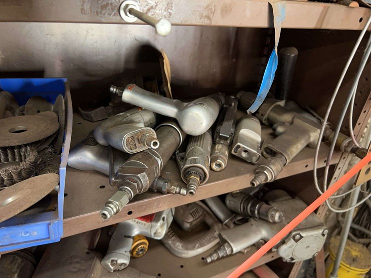 metal-shelving-and-tools-image-10