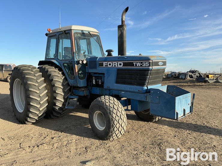 ford-tractor-image-3
