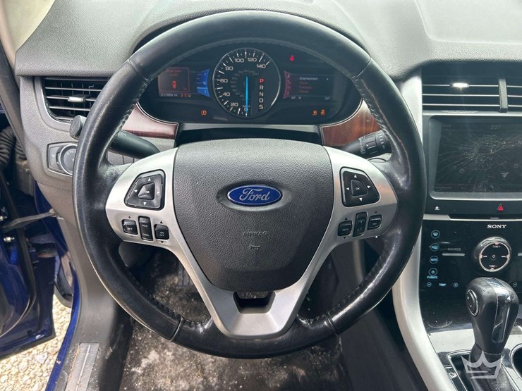 2013-ford-edge-image-11