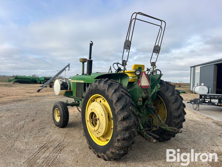 john-deere-4010-image-7