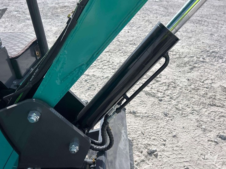 unused-2025-cfg-industrial-qk16r-mini-excavator-image-11