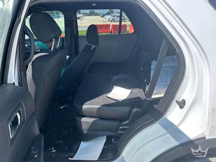 2017-ford-explorer-image-17