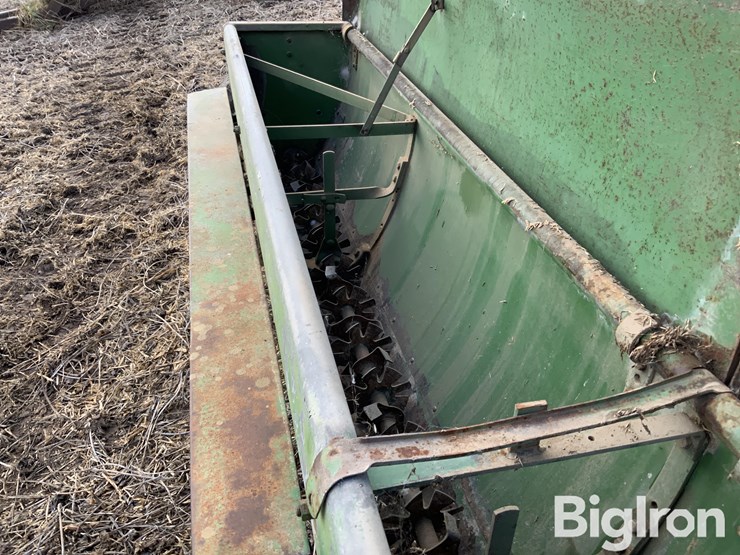 john-deere-12-image-19