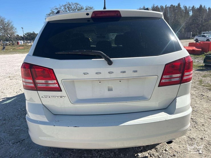 2018-dodge-journey-image-30