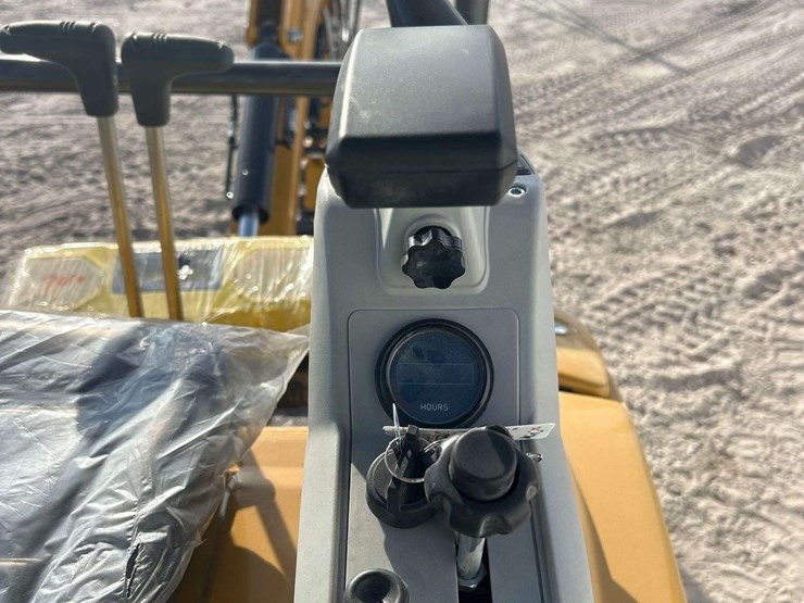 2025-cfg-industrial-qk20r-mini-excavator-image-8