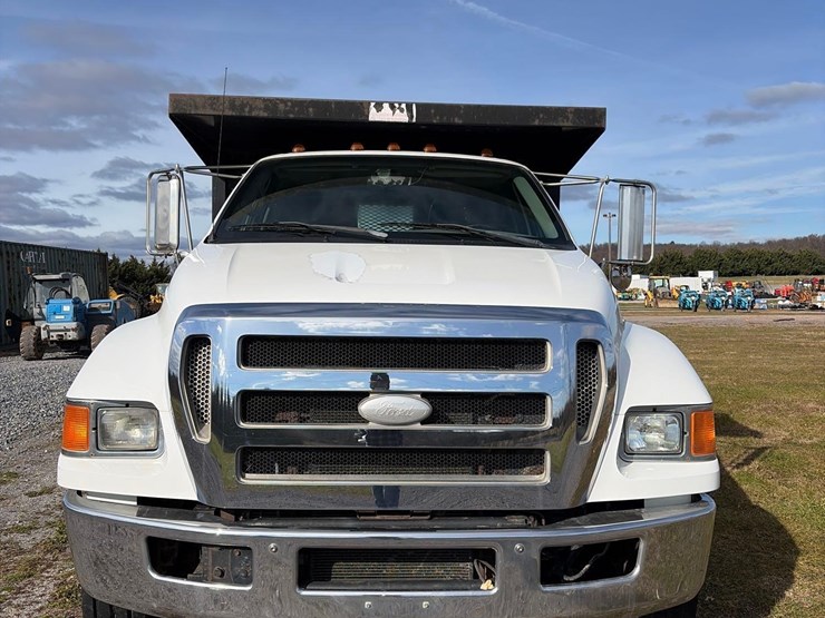 2008-ford-f650-xl-image-2