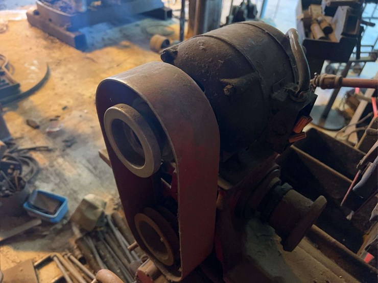 piston-turning-and-grinding-machine-image-11