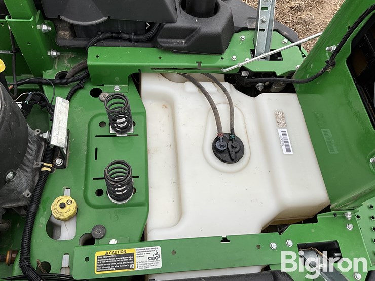 2021-john-deere-z735m-image-19