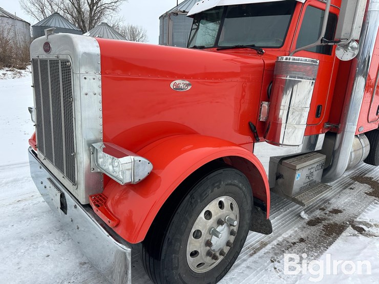 2005-peterbilt-379-image-11