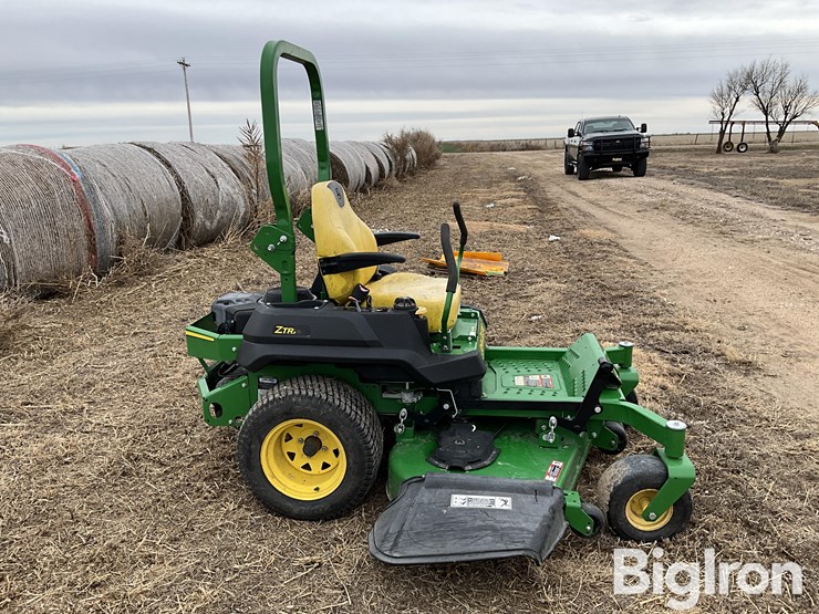 2021-john-deere-z735m-image-4