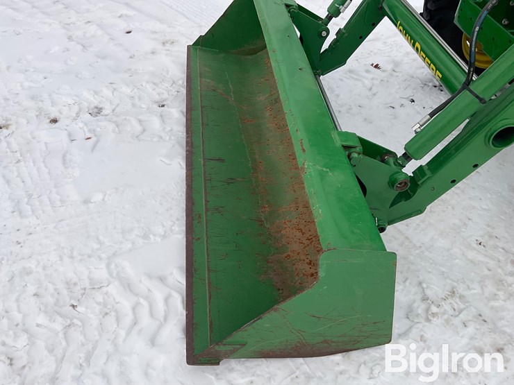 john-deere-4044m-image-10