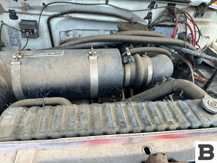 1988-ford-b700-image-23