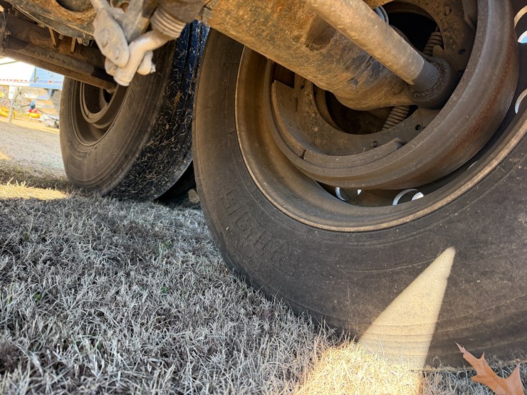 wilson-hopper-bottom-image-12