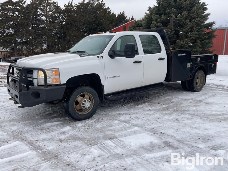 chevrolet-3500hd-image-1
