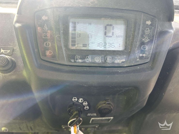 2018-kubota-rtv-x900-image-12