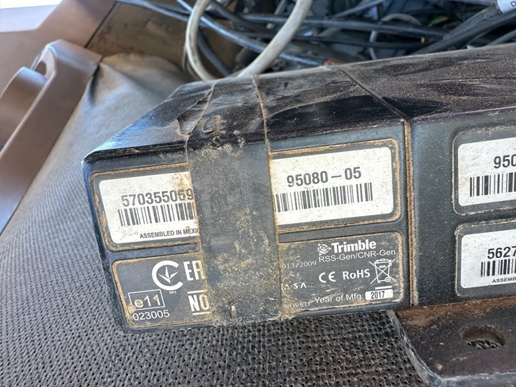 #35588-•-trimble-gps-system-image-8