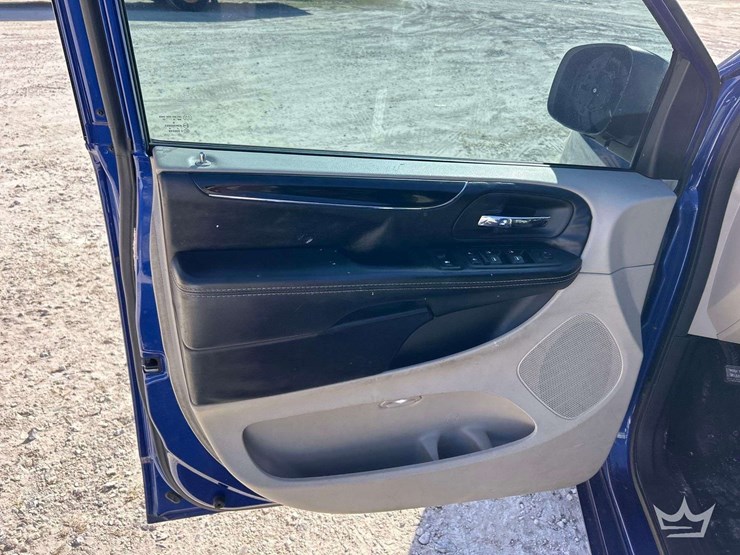 2019-dodge-grand-caravan-image-11