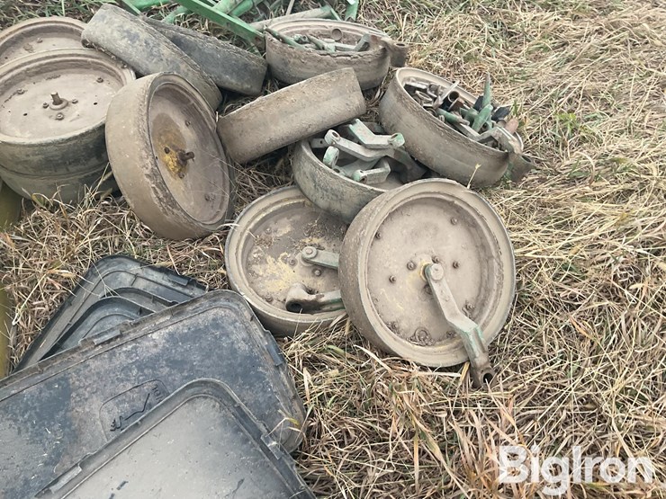 john-deere-7000-image-18