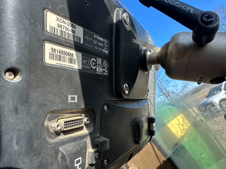 #35588-•-trimble-gps-system-image-3