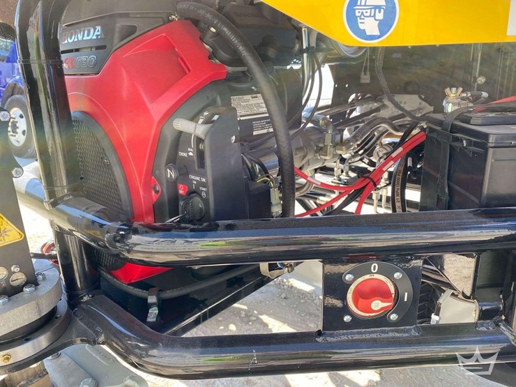 2025-ligchine-spiderscreed-concrete-screed-image-9