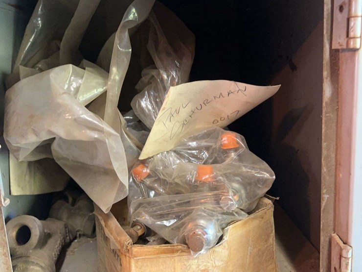 contents-of-shelving-image-27