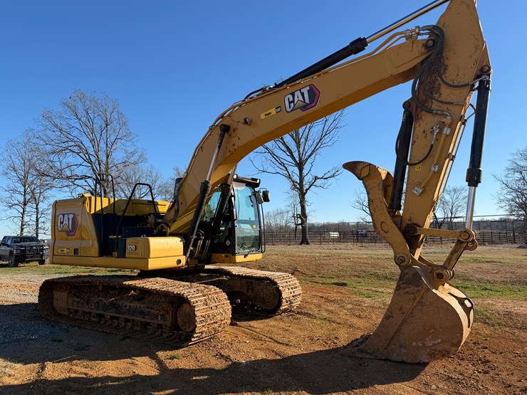 caterpillar-320-image-2